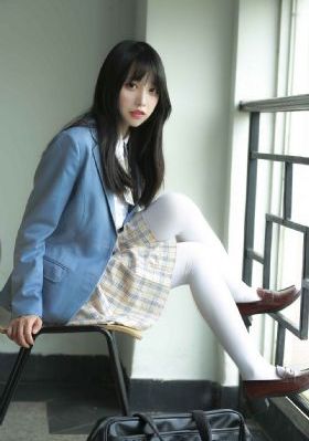 欧美比基尼大胸辣图_720超清在线观看