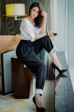 欧美情趣内衣秀热舞_BD国语电影完整版
